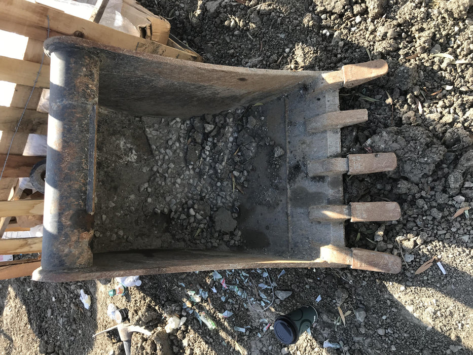 2019 Takeuchi TB290 Cab/Heat/AC Rubber tracks, Dozer blade, Travel alarm, Auxiliary hydraulics Manual QC, Hydraulic thumb, 18", 24", and 36" Buckets