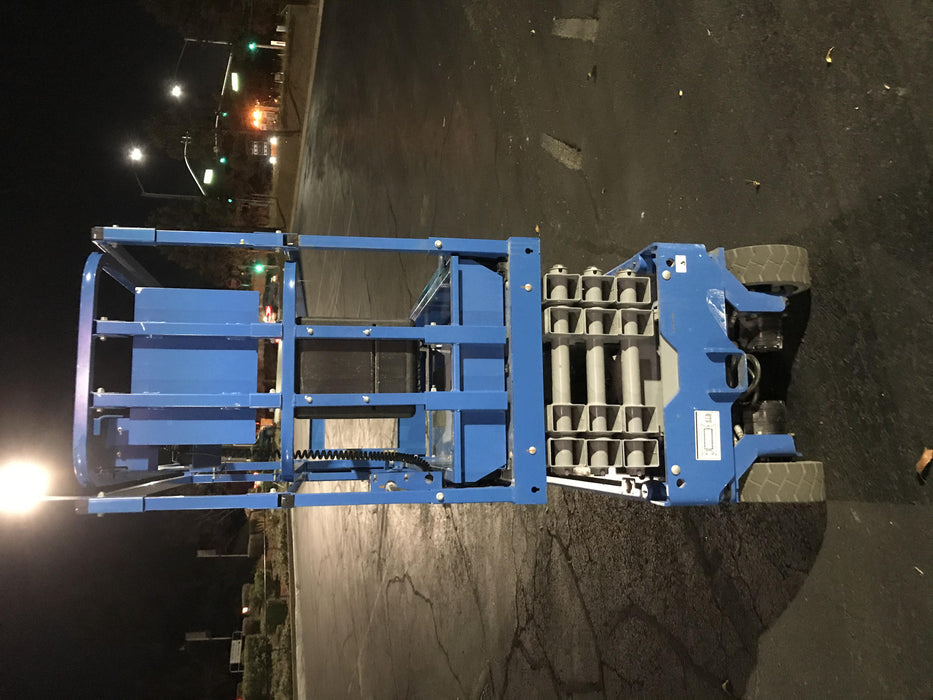 2020 Genie GS-1930 Solid Non Marking Tires, Beacon, Folding rails with half height swing gate, 800W Inverter