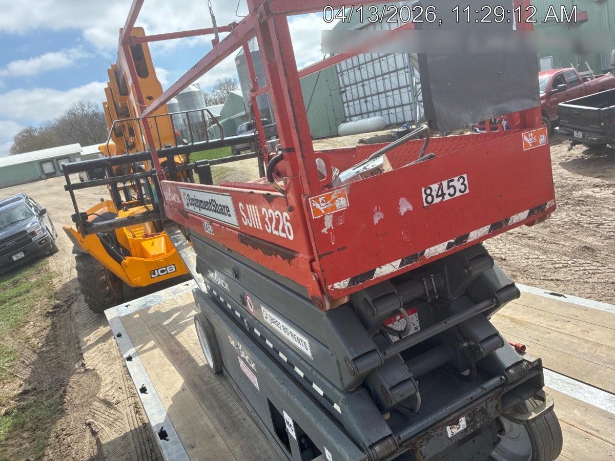 2018 Skyjack SJIII-3226 Skyjack SJIII3226 Scissor Lift w/Trojan Batteries