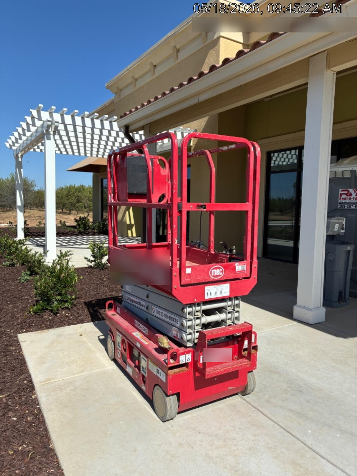 2020 MEC 1330SE Solid NM Tires, Steel Swing out Doors, LCS, Beacon, 900W Inverter