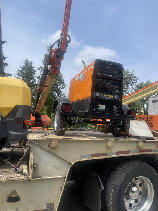 2021 Lincoln Electric Vantage 322 Vantage 322 Ready Pak 3 w/ Decals, ORANGE (includes trailer, cable rack, fender light kit) NO Telematics