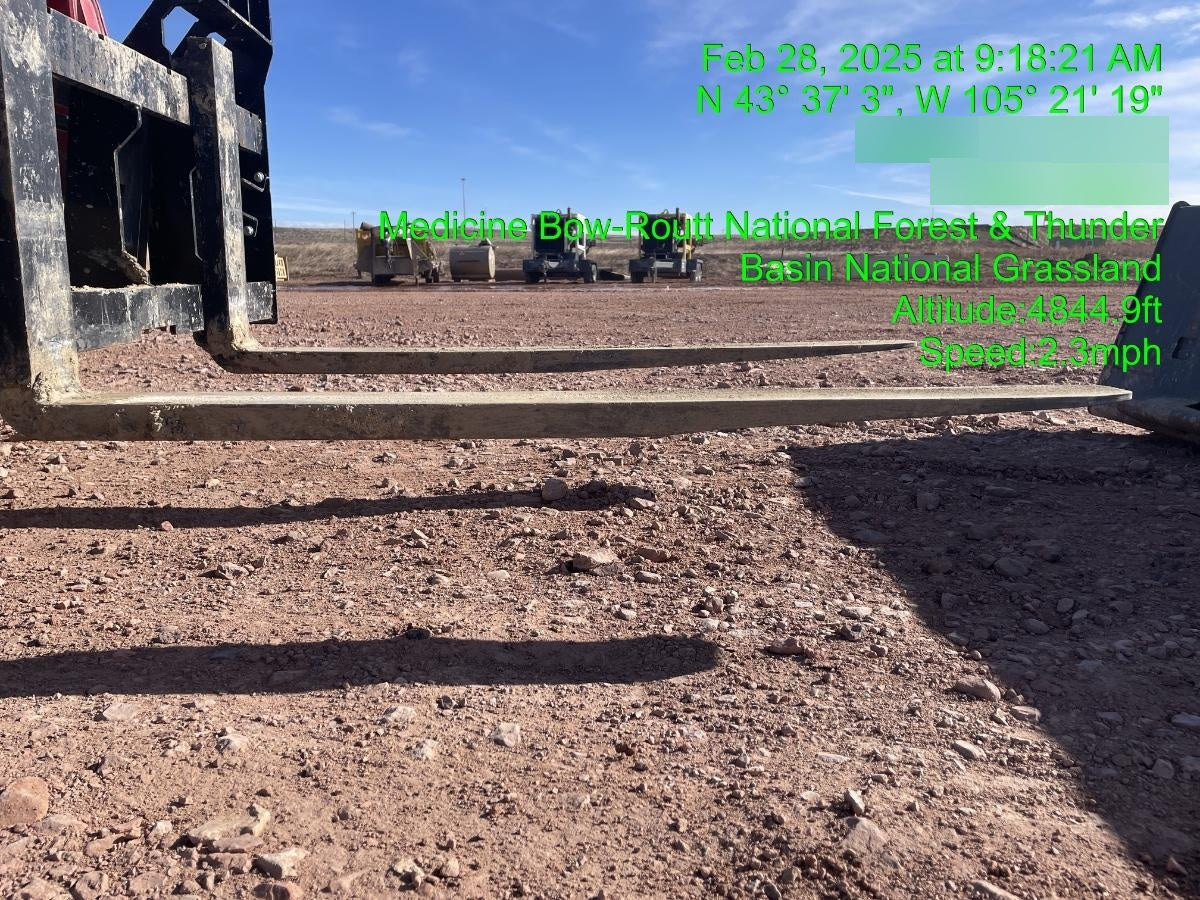 2022 TAKEUCHI 48" Pallet Forks - Takeuchi
