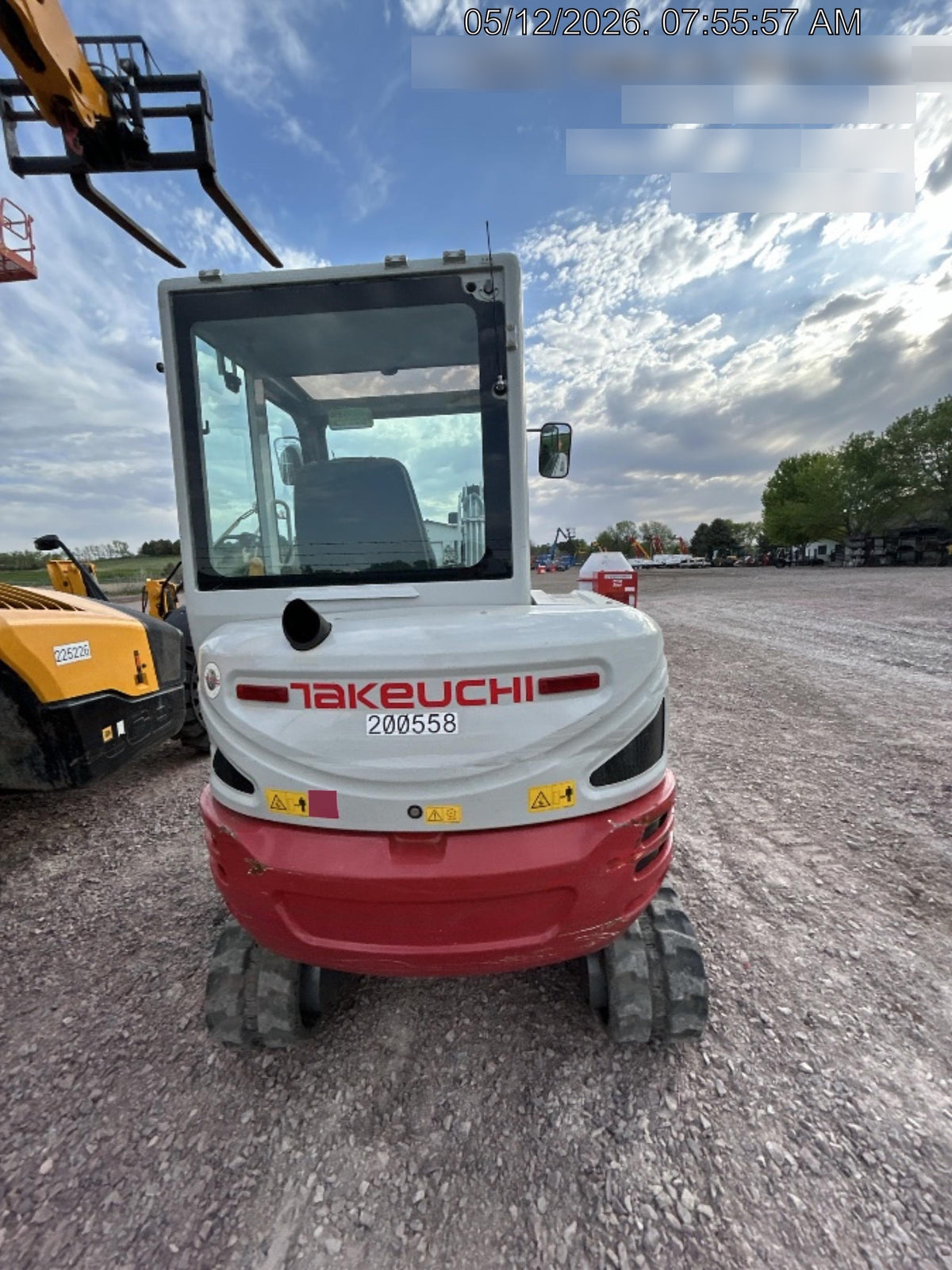 2022 TAKEUCHI TB235-2CR