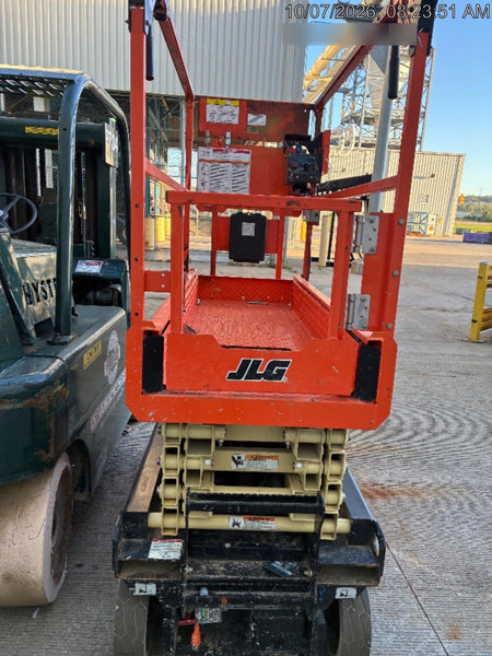2025 JLG ES1932