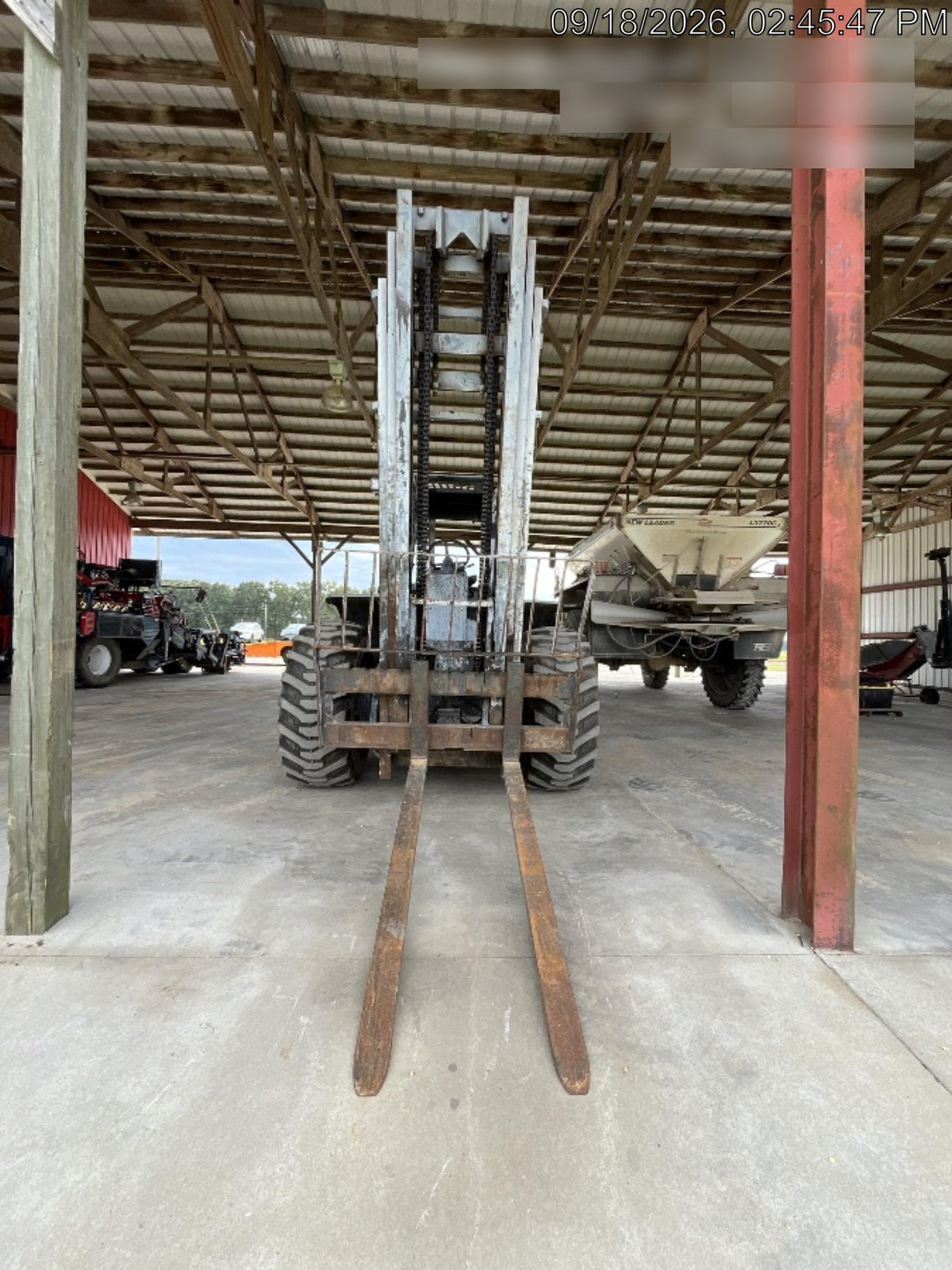 2023 CASE 588H