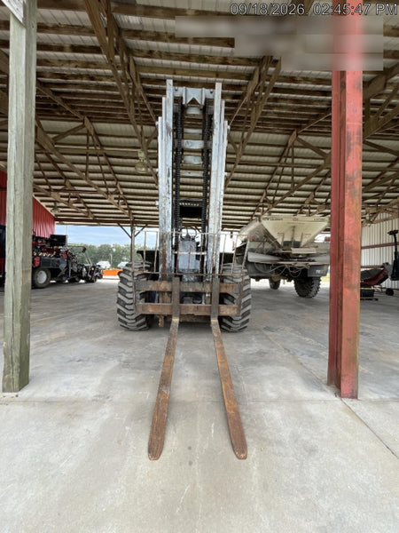 2023 CASE 588H