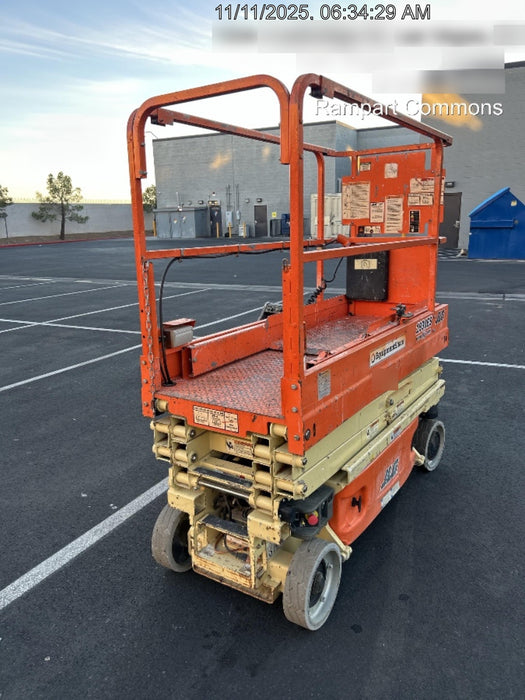 2016 JLG 1930ES Standard Options