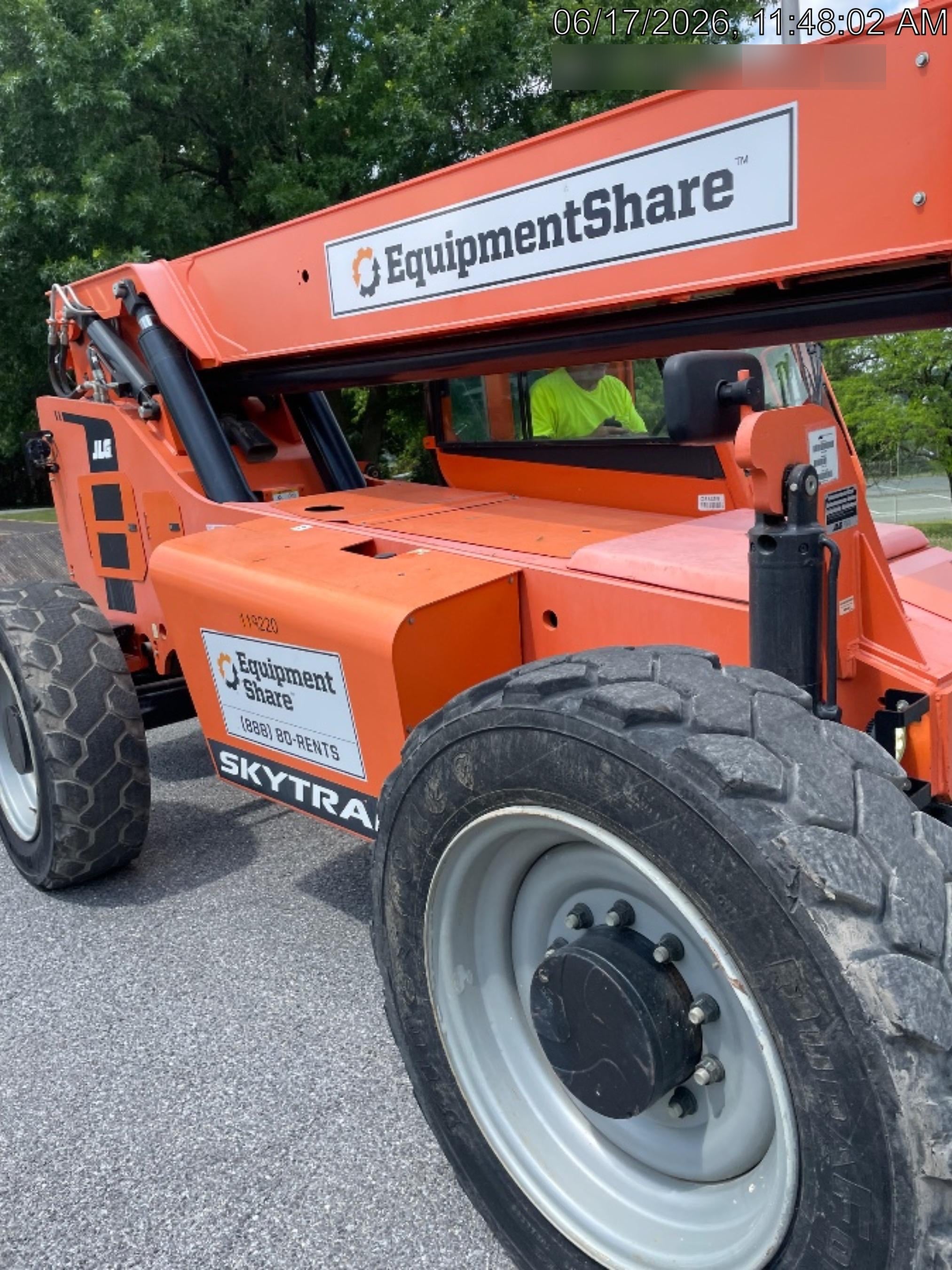 2020 SKYTRAK 8042