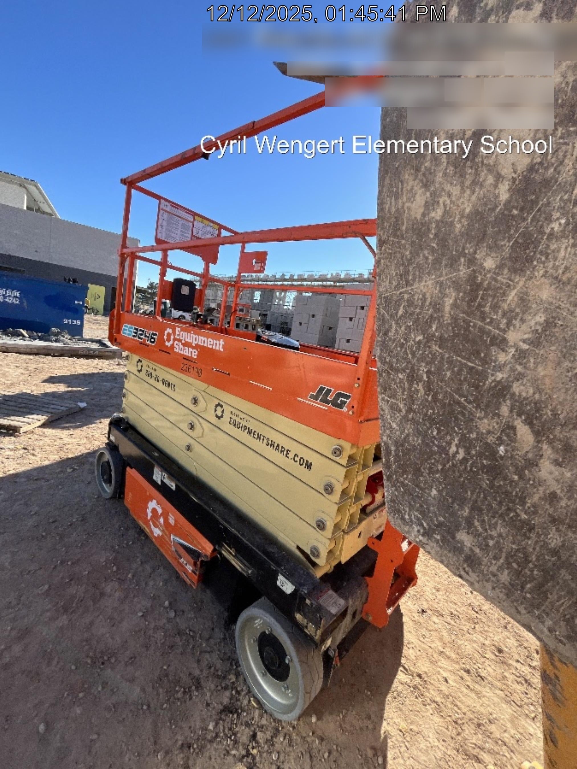 2022 JLG ES3246