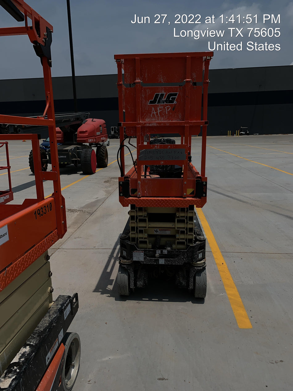 2021 JLG ES1932