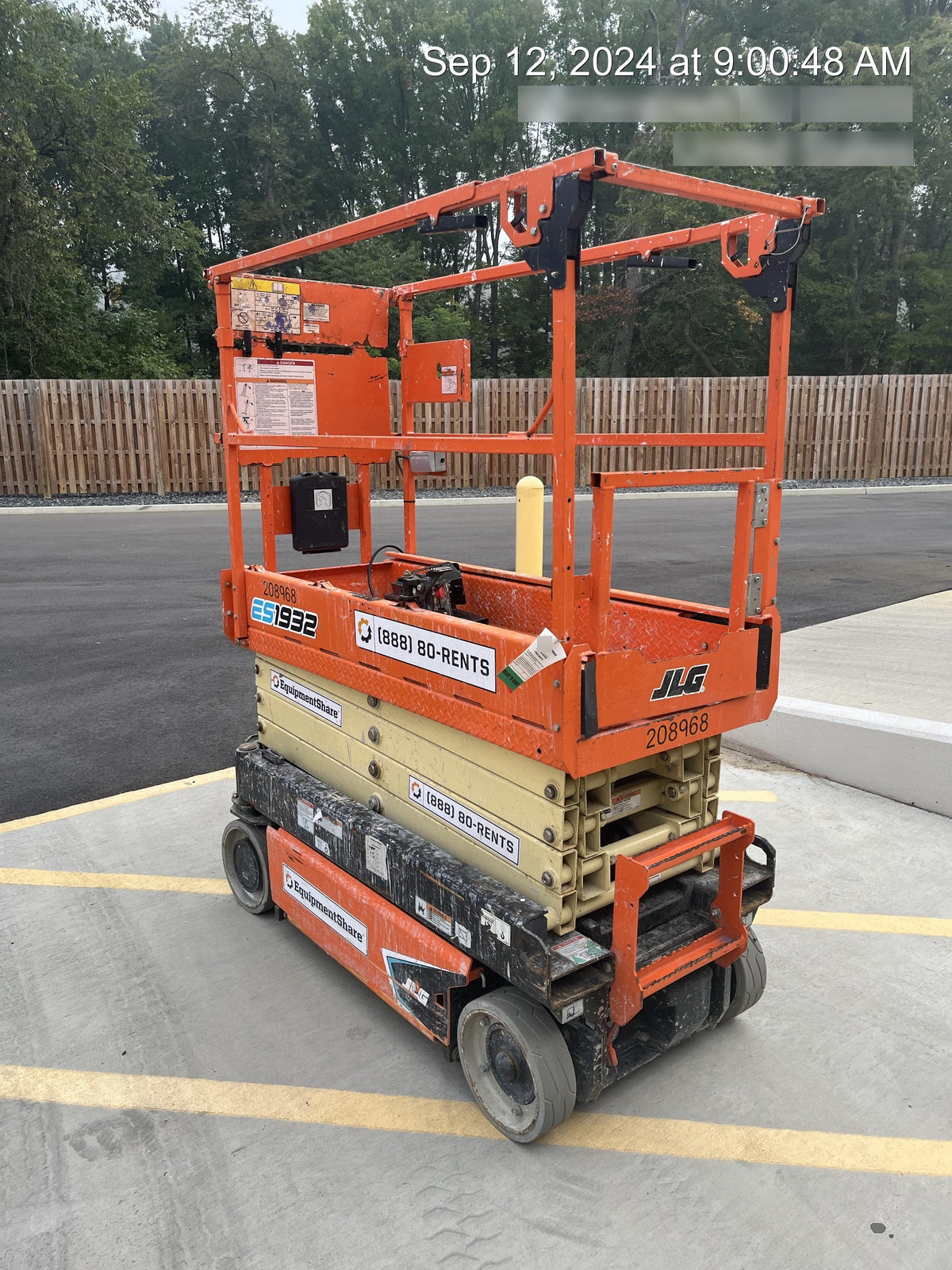 2022 JLG ES1932