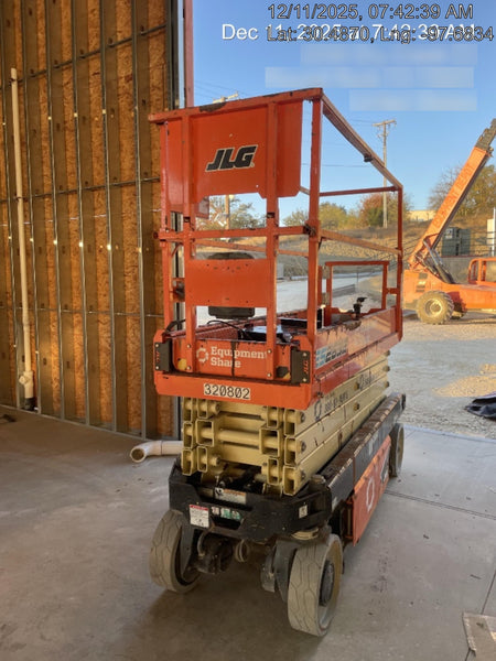 2023 JLG ES2632