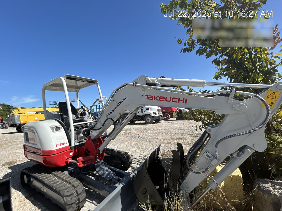 2025 TAKEUCHI TB235-2R