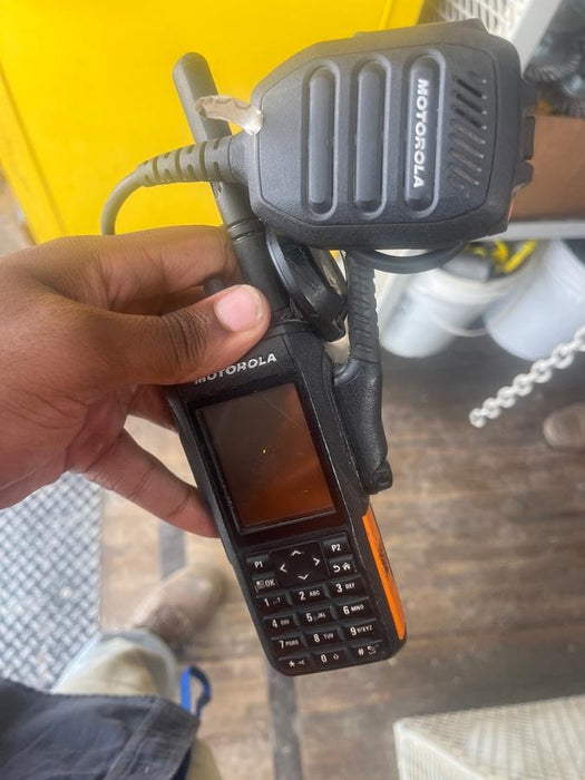 2023 MOTOROLA R7 DISPLAY