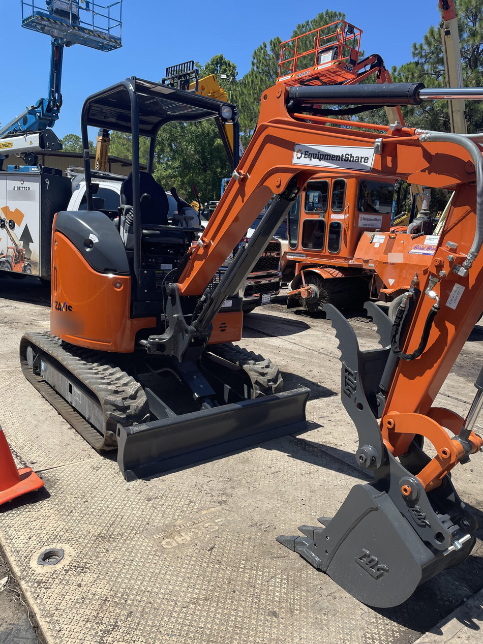 2022 HITACHI ZX26U-5N