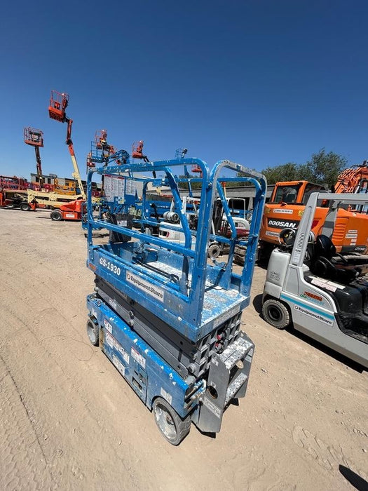 2019 Genie GS-1930 Fixed rails with chain Entry