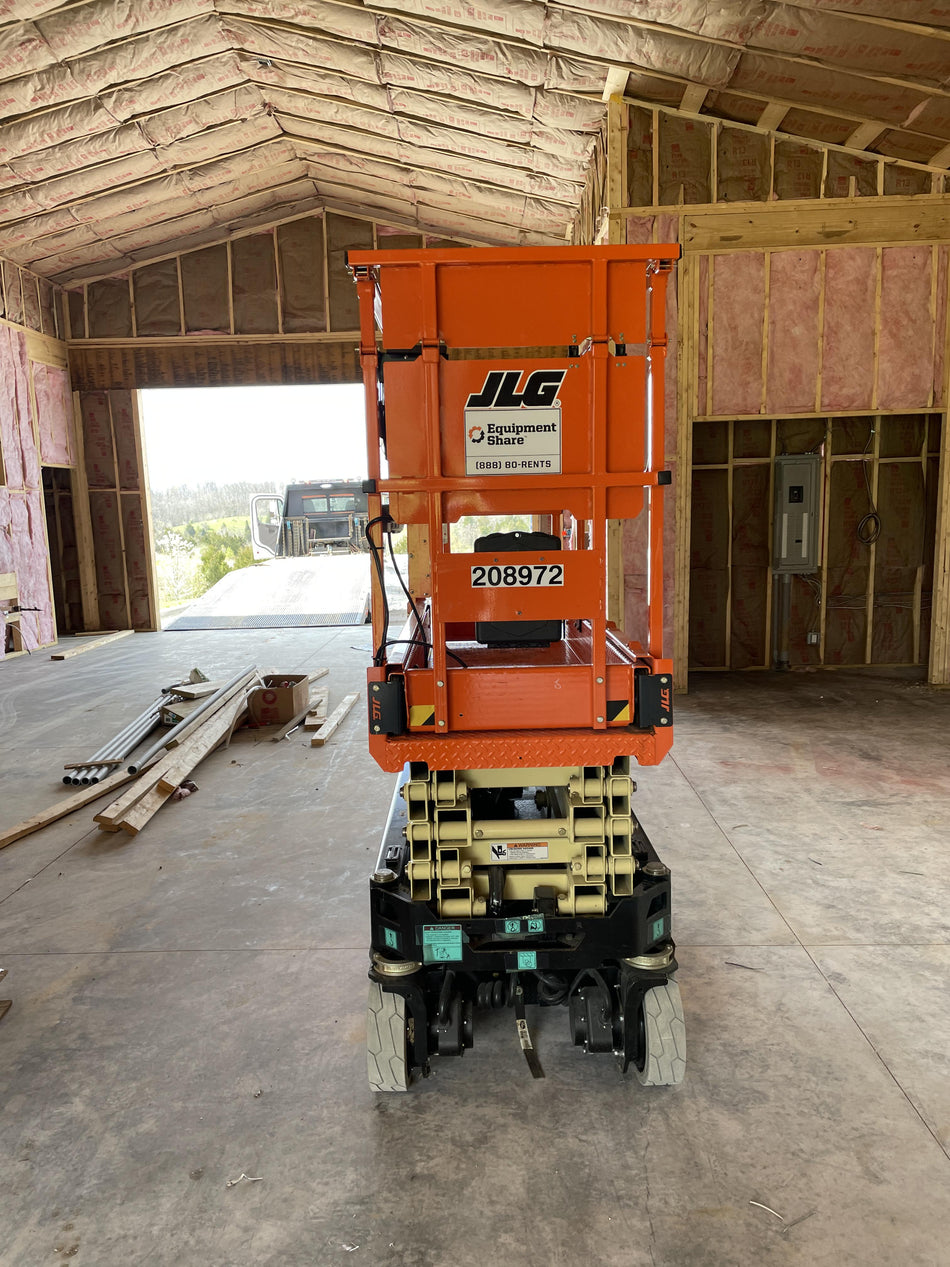 2022 JLG ES1932