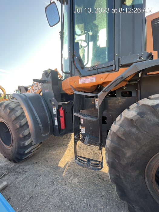 2019 Case 621G CLOSED CAB, 1 FUNCTION, JRB 416 STYLE HYD COUPLER