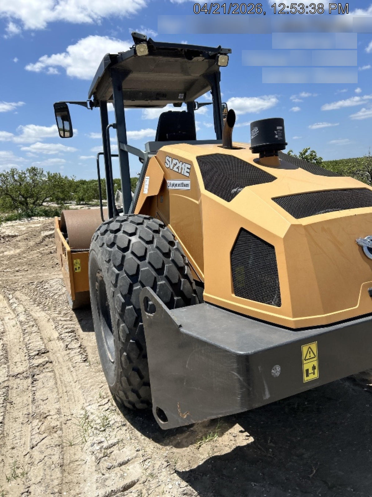 2021 CASE SV211E