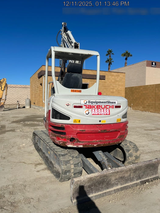 2021 TAKEUCHI TB250-2R