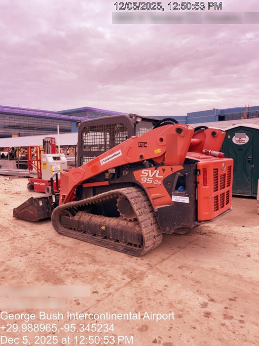 2019 Kubota SVL95-2S Cab/Heat/Air, Standard Tracks, Standard Flow w/Manual QC, 80" HD Bucket w/ Smooth Cutting Edge