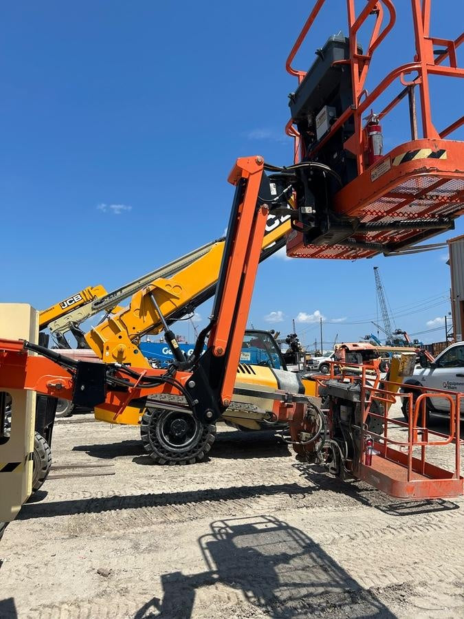 2021 JLG 450AJ