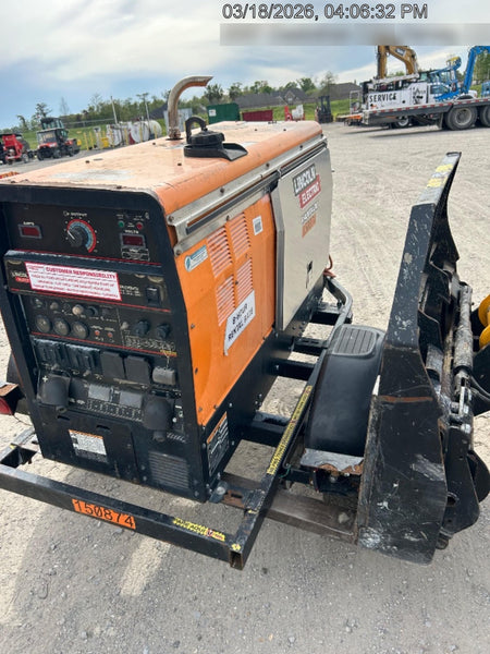 2021 Lincoln Electric Vantage 322 Vantage 322 Ready Pak 3 w/ Telematics & Decals, ORANGE (includes trailer, cable rack, fender light kit)