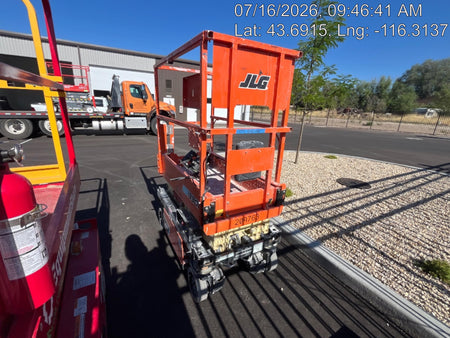 2022 JLG ES1330L