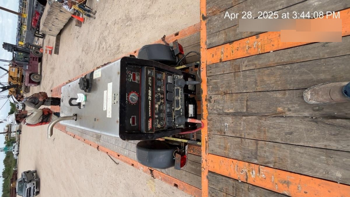 2019 Lincoln Electric Vantage 322 Lincoln Vantage 322 Welder w/Trailer, Light Kit, Cable Rack