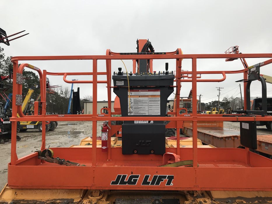 2019 JLG 800AJ