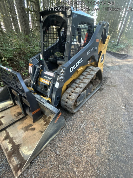 2025 JOHN DEERE 72" Skid Loader Bucket - John Deere C72