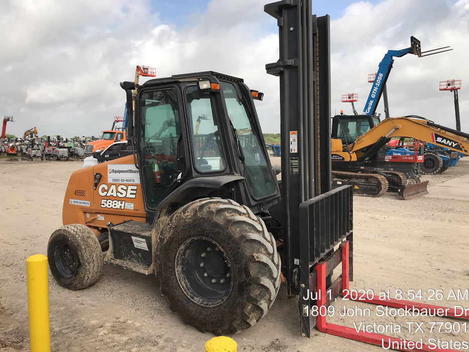 2019 CASE 588H