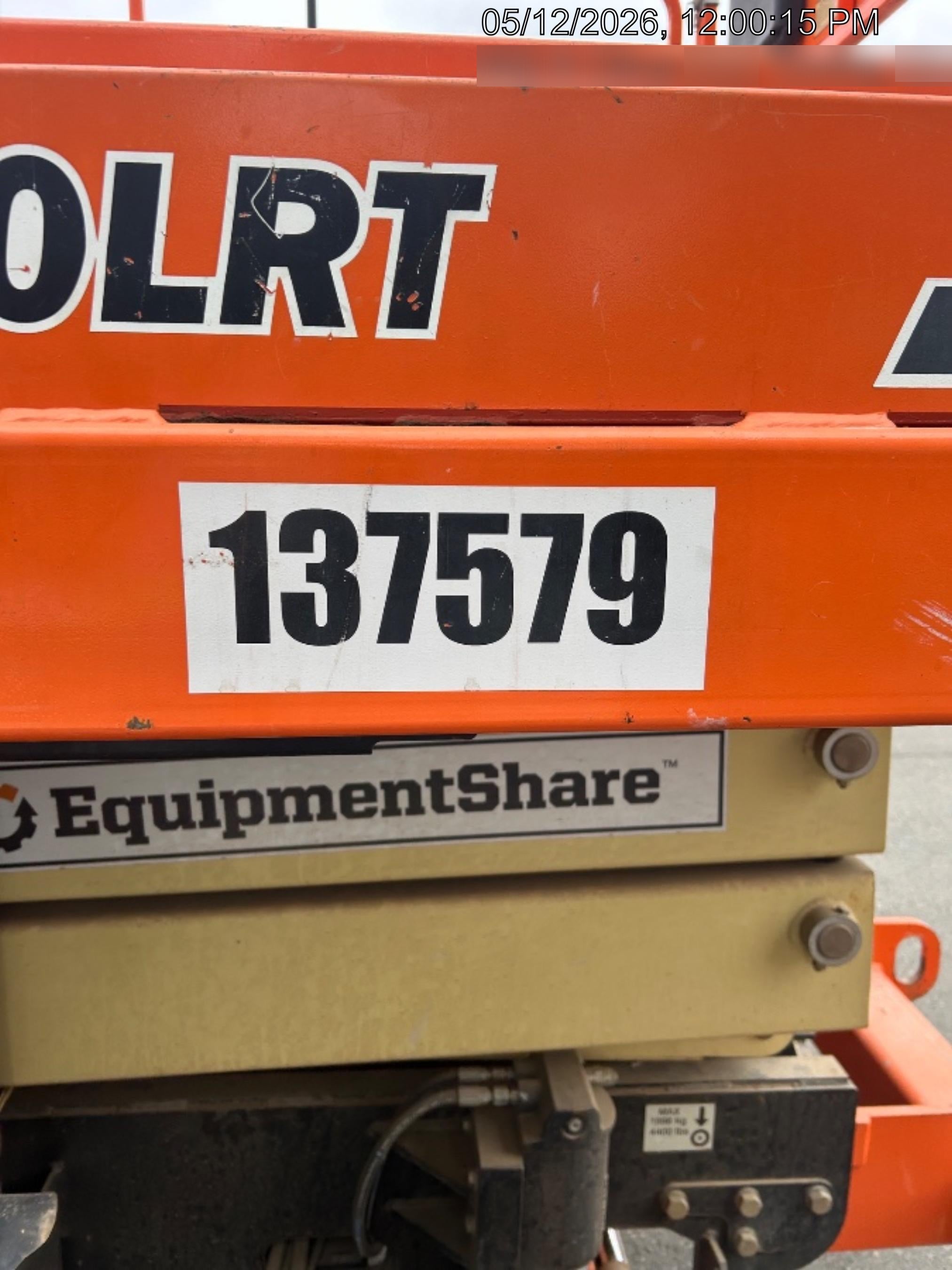 2021 JLG 330LRT