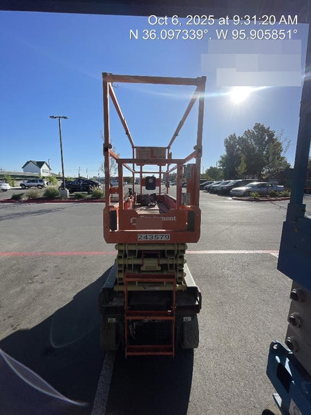 2022 JLG ES2632