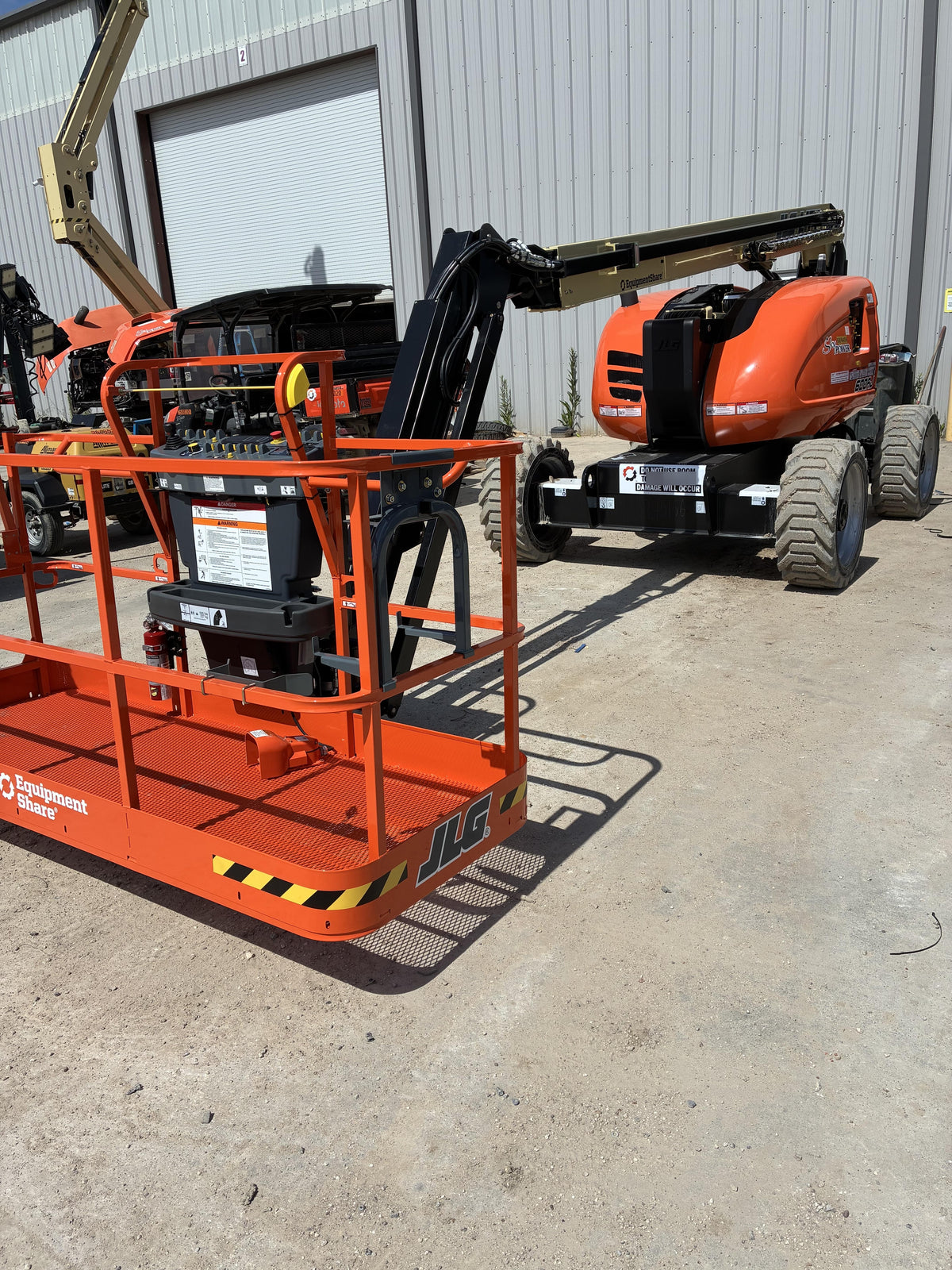 2026 JLG 600AJ