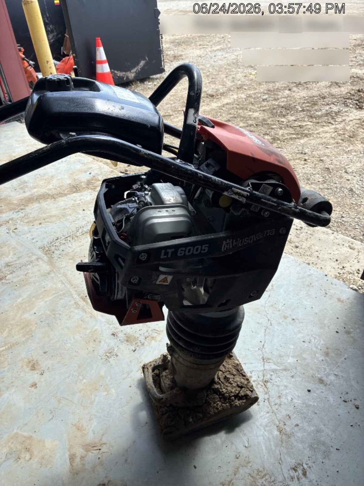 2025 HUSQVARNA LT6005