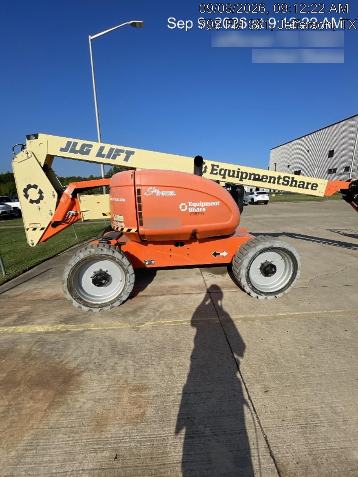 2023 JLG 600AJ
