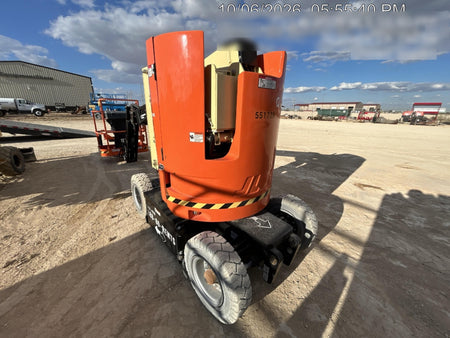 2025 JLG E300AJP