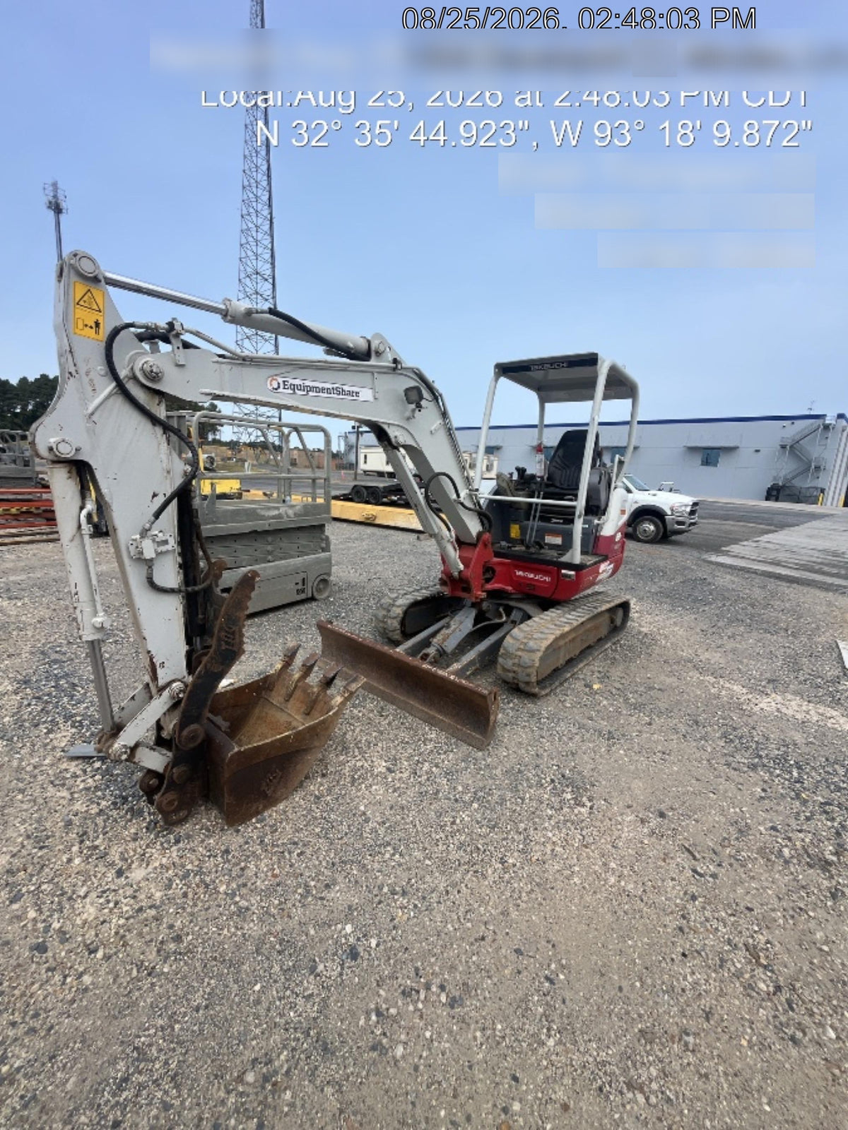 2022 TAKEUCHI TB235-2R