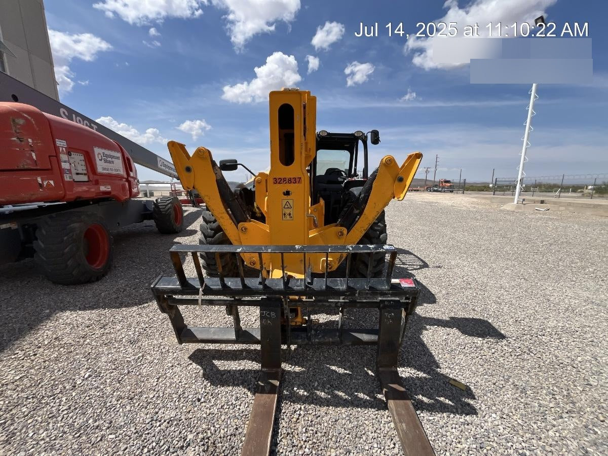 2023 JCB 510-56