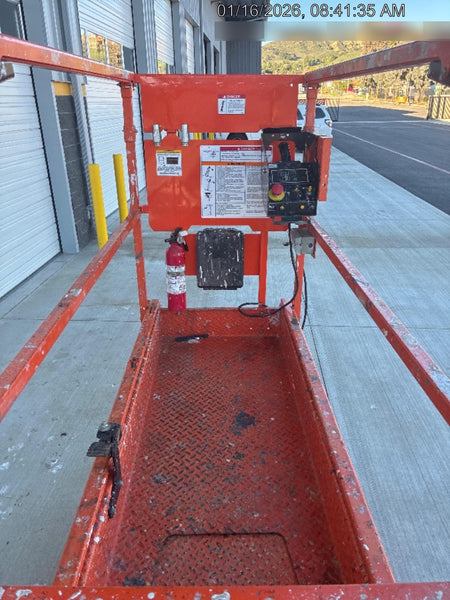 2022 JLG ES1932