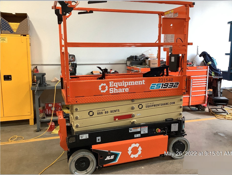 2022 JLG ES1932