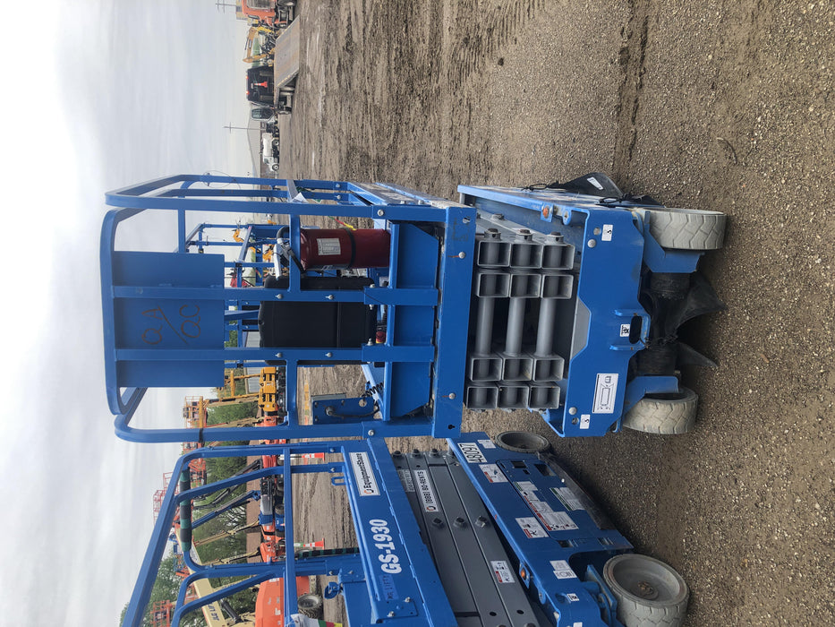 2019 Genie GS-1930 Fixed Rails with Chain Entry