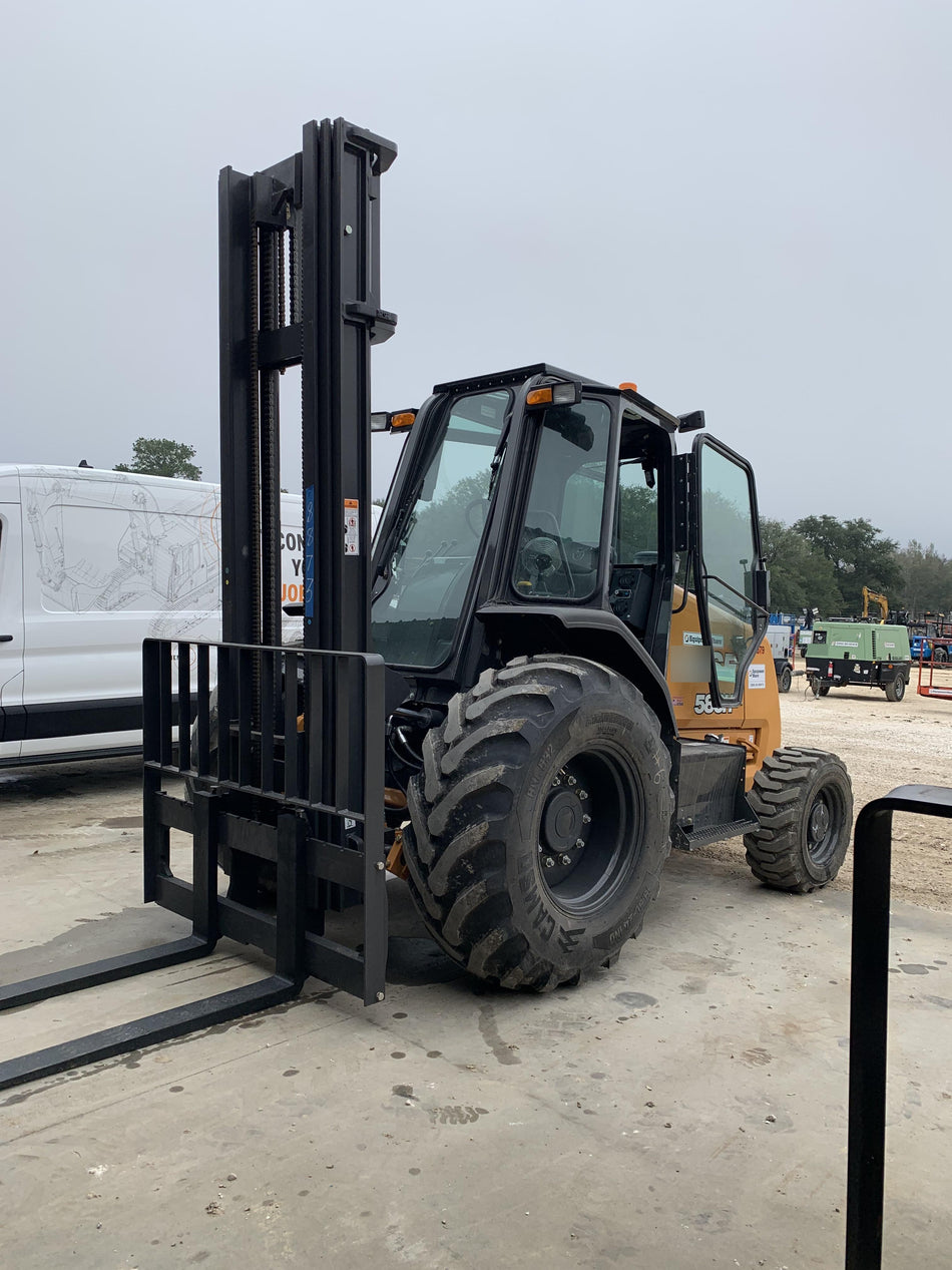 2021 CASE 586H