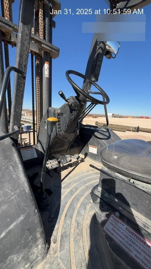 2023 CASE 588H