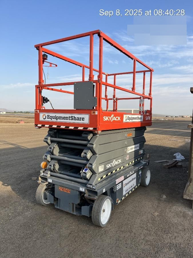2023 SKYJACK SJ4740