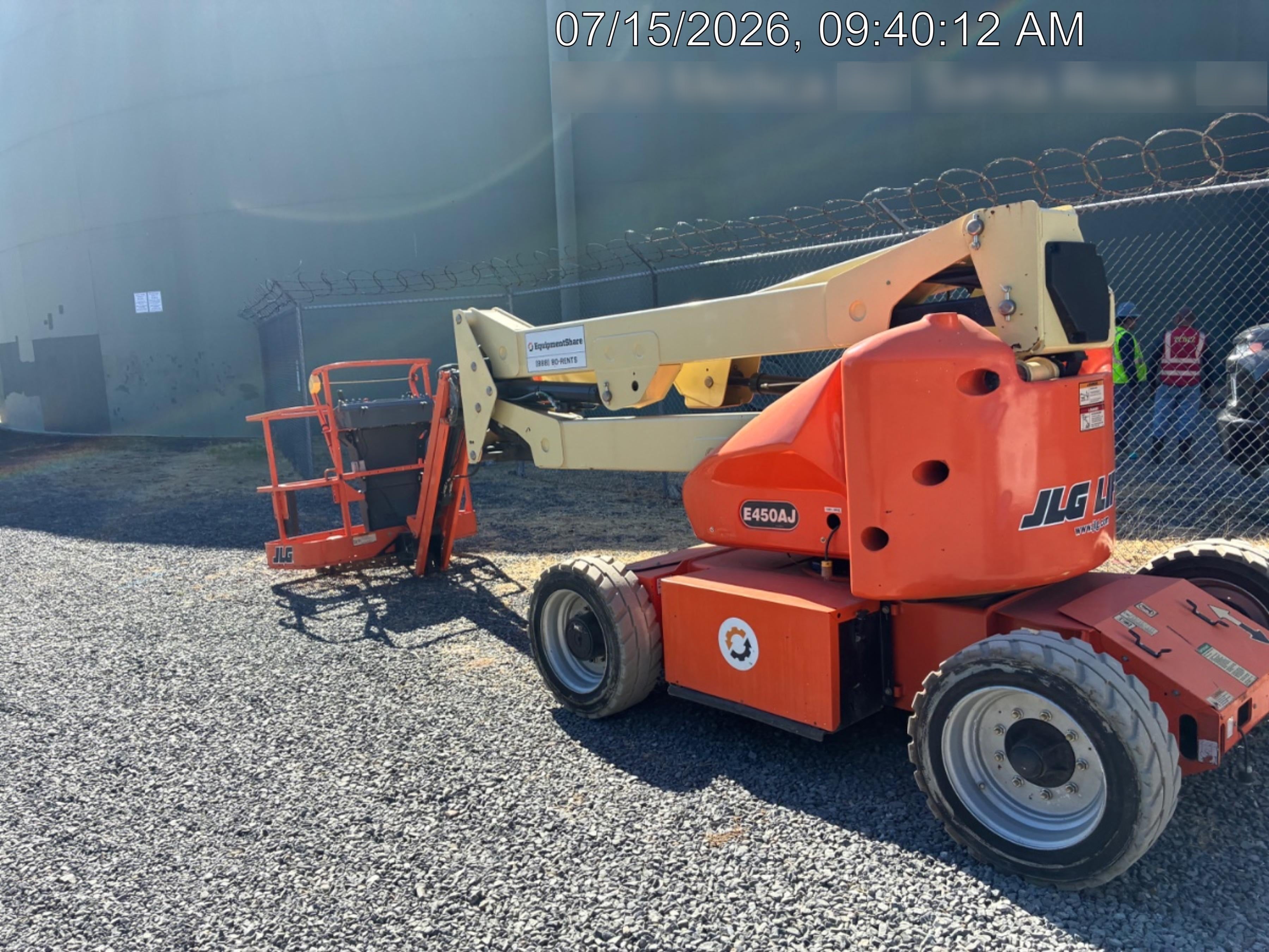2019 JLG E450AJ