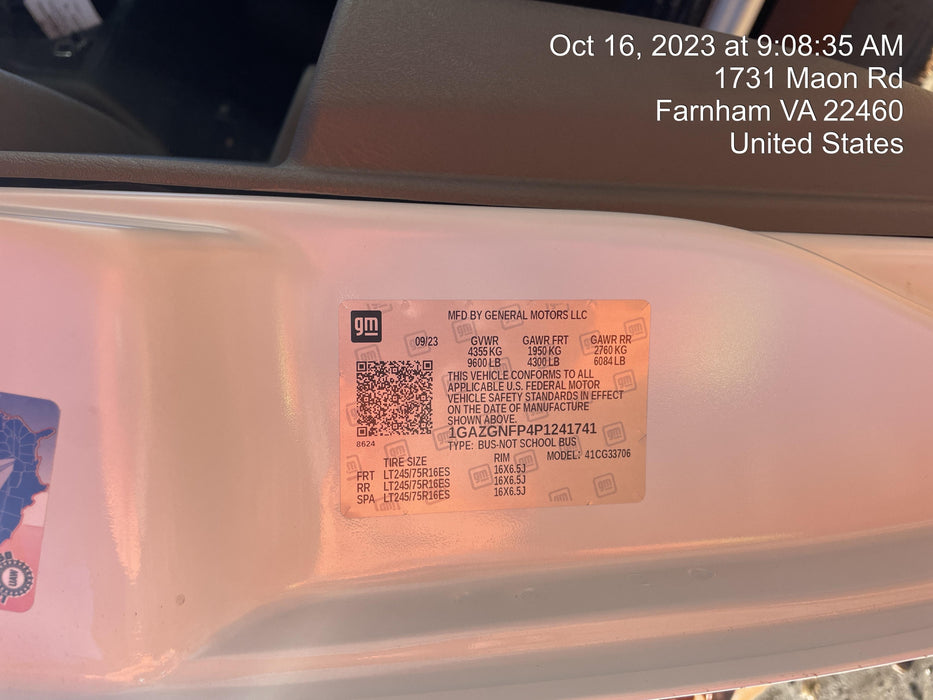 2023 CHEVROLET Express Van - Rental