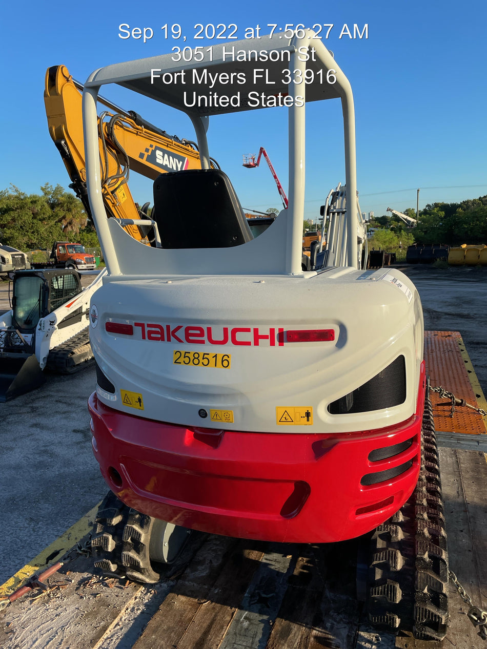 2022 TAKEUCHI TB235-2R