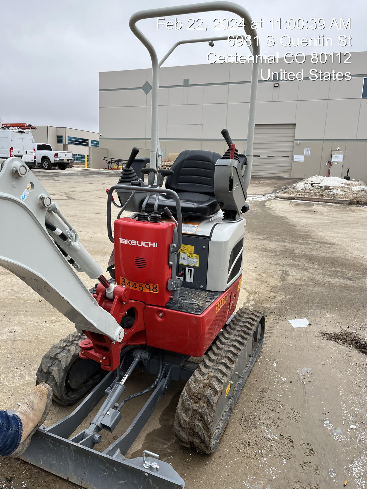 2023 TAKEUCHI TB210R